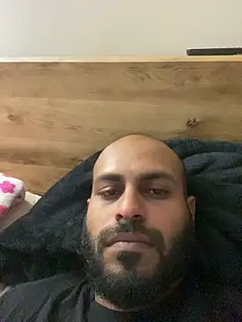 islandvybee55 online show from March 19, 2026, 6:52 pm