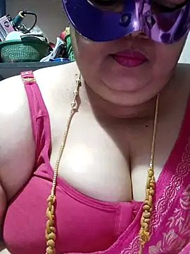 Snapshot of tamilthanushri chatting on March 15, 2026, 5:14 am tamilthanushri online show from March 15, 2026, 5:14 am