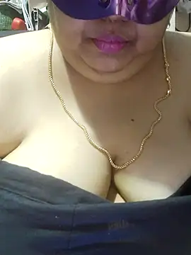 Snapshot of tamilthanushri chatting on April 4, 2026, 7:53 pm tamilthanushri online show from April 4, 2026, 7:53 pm