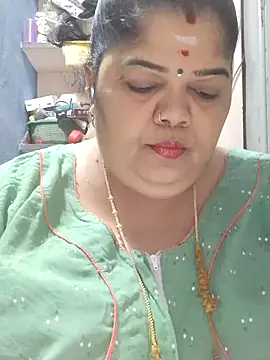Snapshot of tamilthanushri chatting on May 14, 2026, 6:10 am tamilthanushri online show from May 14, 2026, 6:10 am