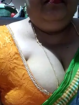 Snapshot of tamilthanushri chatting on March 19, 2026, 8:58 am tamilthanushri online show from March 19, 2026, 8:58 am