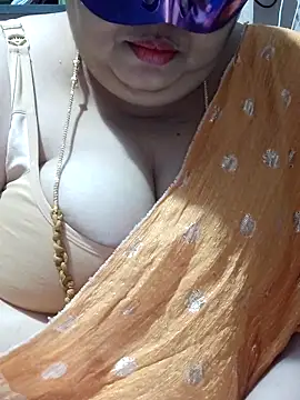 Snapshot of tamilthanushri chatting on March 17, 2026, 6:27 am tamilthanushri online show from March 17, 2026, 6:27 am