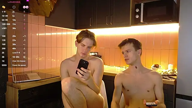  whitenight  online show from January 23, 2025, 6:24 pm