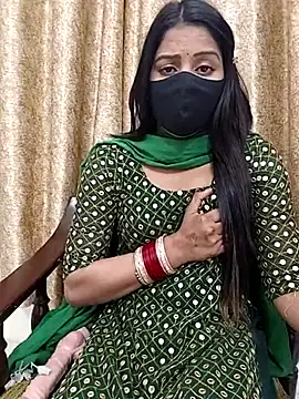 Snapshot of Hotty-anushka chatting on March 5, 2025, 2:01 pm Hotty-anushka online show from March 5, 2025, 2:01 pm