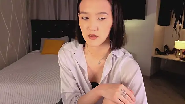 CarrieAmber online show from November 22, 2025, 12:48 pm