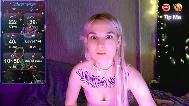 Snapshot of mischellemeow13 chatting on October 30, 2025, 5:28 am mischellemeow13 online show from October 30, 2025, 5:28 am