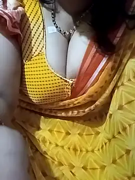 Snapshot of MONA_DARLING31 chatting on December 5, 2024, 4:26 am MONA DARLING31 online show from December 5, 2024, 4:26 am