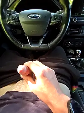 Snapshot of Titanhoott chatting on September 18, 2025, 11:24 am Titanhoott online show from September 18, 2025, 11:24 am