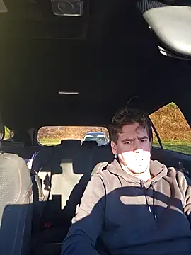 Snapshot of Titanhoott chatting on December 28, 2024, 9:52 am Titanhoott online show from December 28, 2024, 9:52 am