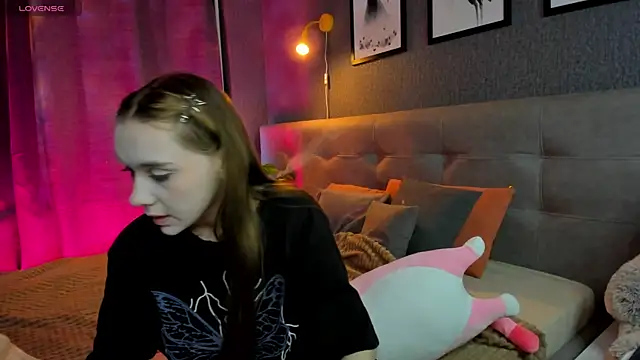 Lesi Moonie01 online show from December 5, 2025, 9:30 am