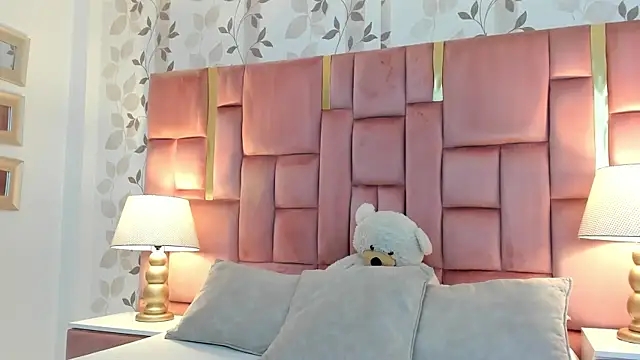 AmbarSantany online show from January 6, 2026, 11:20 pm