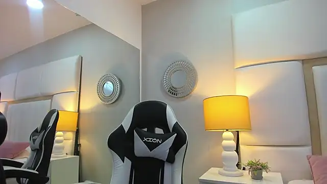 Snapshot of AmbarSantany chatting on March 5, 2025, 8:32 pm AmbarSantany online show from March 5, 2025, 8:32 pm