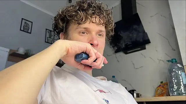 Snapshot of alyx_garden chatting on February 28, 2026, 10:26 am alyx garden online show from February 28, 2026, 10:26 am