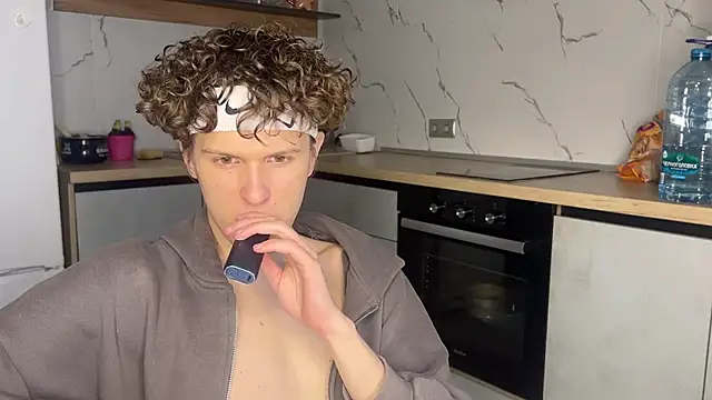 Snapshot of alyx_garden chatting on March 1, 2026, 11:43 am alyx garden online show from March 1, 2026, 11:43 am