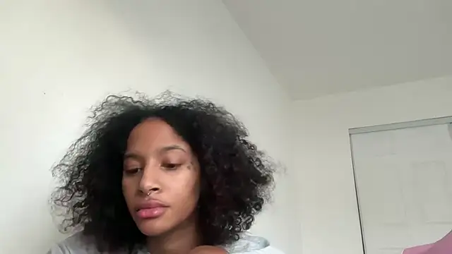 shandiloveslemonss online show from October 26, 2025, 10:10 pm