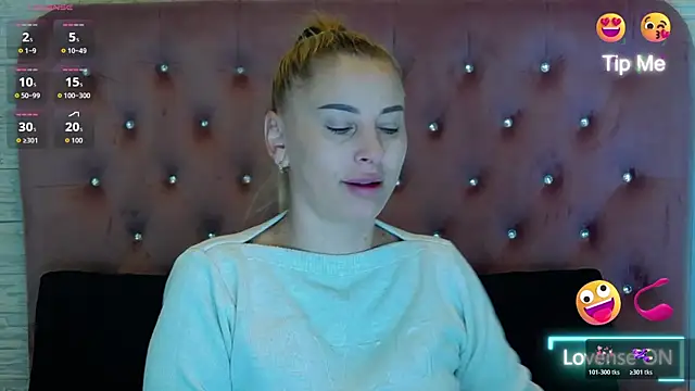 KikiSweet08 online show from December 2, 2025, 5:20 am