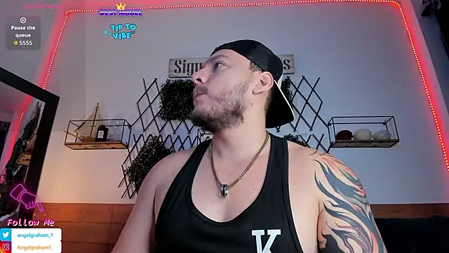 Snapshot of Angelgraham_1 chatting on March 4, 2026, 4:37 pm Angelgraham 1 online show from March 4, 2026, 4:37 pm