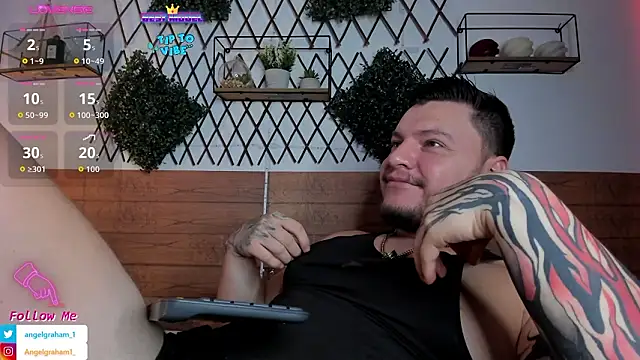 Snapshot of Angelgraham_1 chatting on March 11, 2026, 5:40 pm Angelgraham 1 online show from March 11, 2026, 5:40 pm