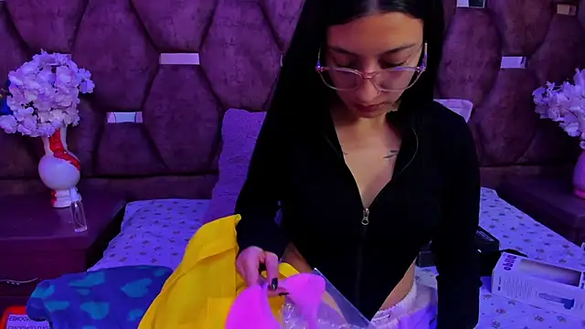 Katty Queen online show from July 19, 2026, 12:46 pm