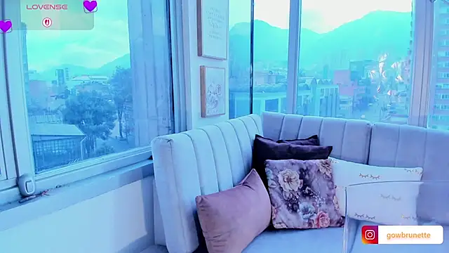 Megan Lim online show from February 9, 2025, 1:46 pm