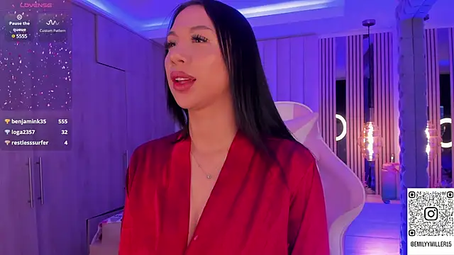 Snapshot of Emilyymilleer_ chatting on January 17, 2025, 9:39 pm Emilyymilleer online show from January 17, 2025, 9:39 pm