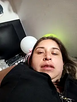 Snapshot of yajahil chatting on November 9, 2025, 8:18 am yajahil online show from November 9, 2025, 8:18 am