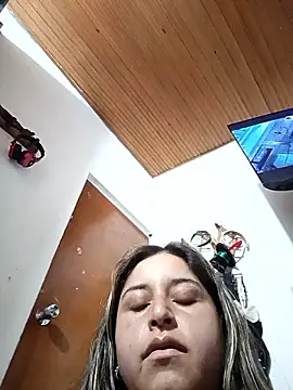 Snapshot of yajahil chatting on March 6, 2026, 5:35 am yajahil online show from March 6, 2026, 5:35 am