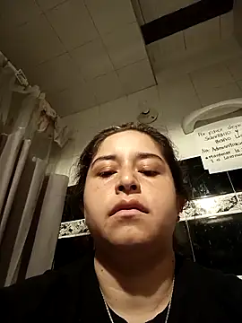 Snapshot of yajahil chatting on December 21, 2025, 5:42 am yajahil online show from December 21, 2025, 5:42 am