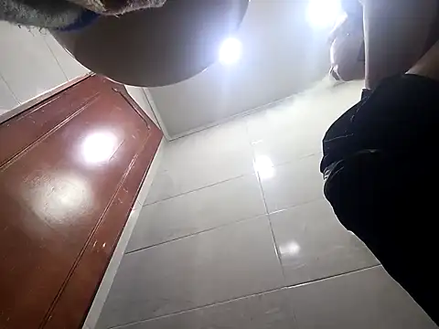 Snapshot of yajahil chatting on December 5, 2024, 5:32 am yajahil online show from December 5, 2024, 5:32 am