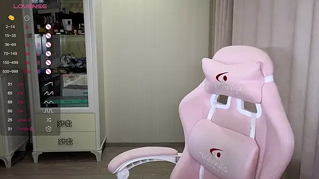 littlevildevil online show from October 21, 2025, 10:47 am