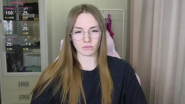 littlevildevil online show from February 24, 2025, 11:10 am