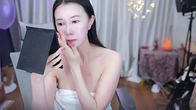 nono babyy online show from January 14, 2026, 1:53 am