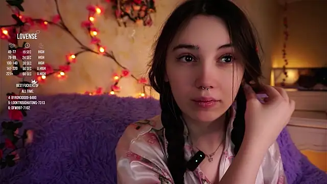 Snapshot of GillianDowdey chatting on January 19, 2026, 3:21 am GillianDowdey online show from January 19, 2026, 3:21 am