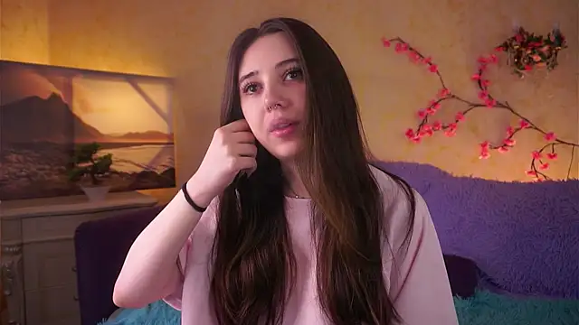 GillianDowdey online show from April 15, 2026, 3:34 am