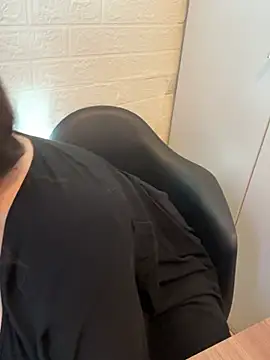 Sophie Eaton online show from January 15, 2026, 6:44 pm