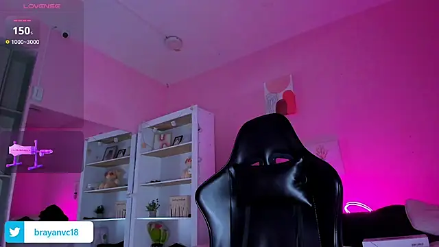 Ian Castillo  online show from September 24, 2025, 11:17 am