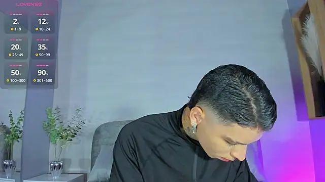 Ian Castillo  online show from June 15, 2026, 11:21 am