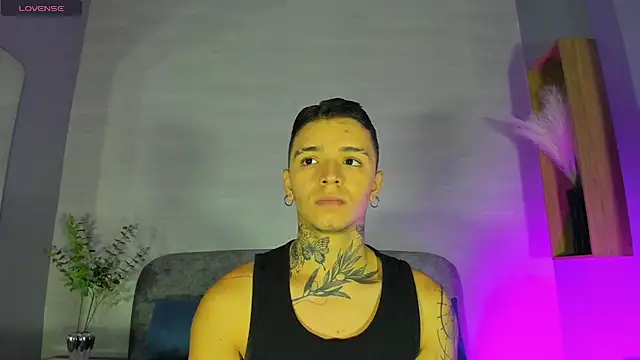 Ian Castillo  online show from July 10, 2026, 11:10 am