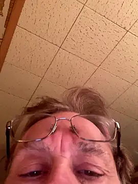 Tonybaloney1972 online show from November 7, 2025, 3:05 pm