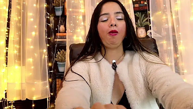 julietta   jackson online show from June 14, 2026, 8:43 pm