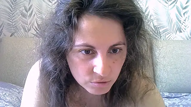 ShelaDiass online show from April 25, 2026, 4:26 am