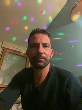 Romix2985 online show from March 24, 2026, 8:53 pm