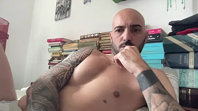 alessandromori91 online show from June 5, 2026, 7:36 am