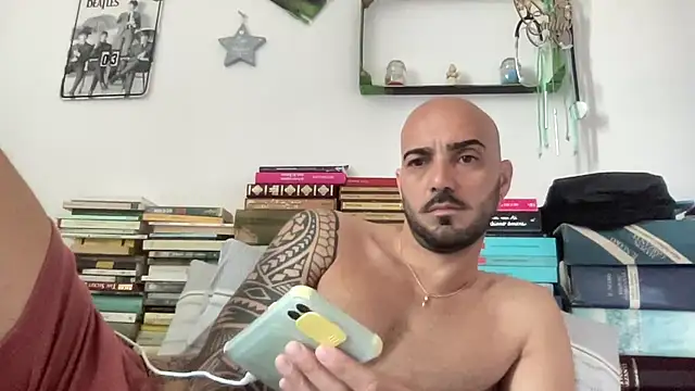 alessandromori91 online show from June 12, 2026, 5:27 am