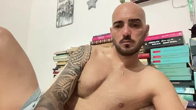 alessandromori91 online show from June 17, 2026, 9:36 pm