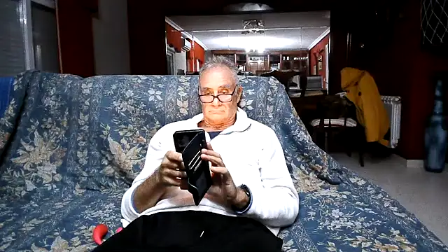 maduroguapo online show from December 3, 2025, 8:52 pm