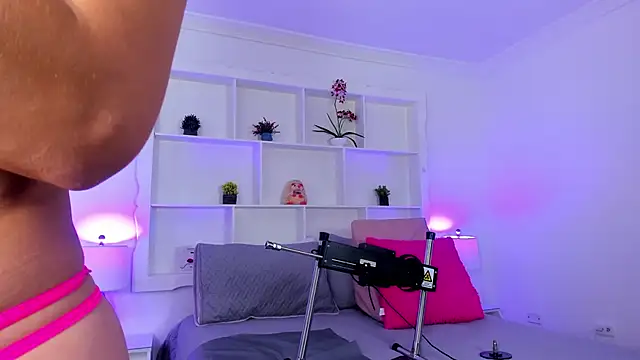 Jenifer Diaz online show from March 18, 2025, 1:12 pm