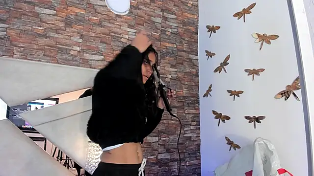 sophie pariss online show from September 17, 2025, 3:30 am