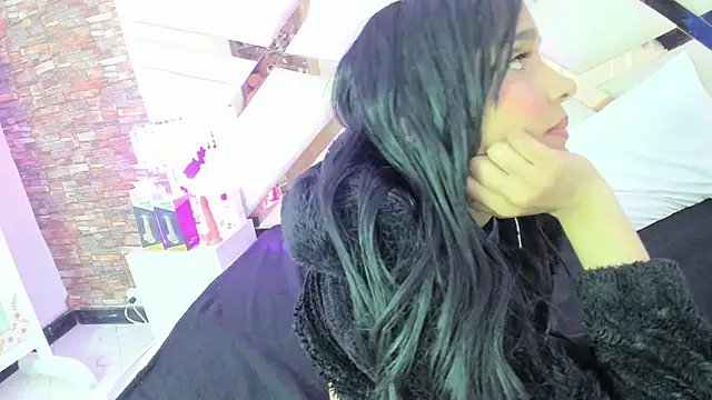 sophie pariss online show from October 22, 2025, 3:17 am