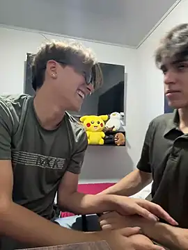 Snapshot of Alex_and_Fabian chatting on May 26, 2026, 5:27 am Alex and Fabian online show from May 26, 2026, 5:27 am